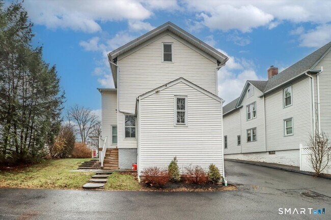 Building Photo - 23 S Main St