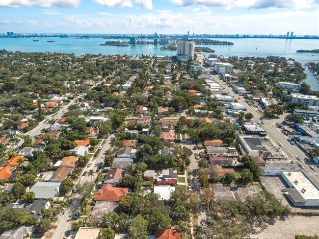 Building Photo - 751 NE 80th St