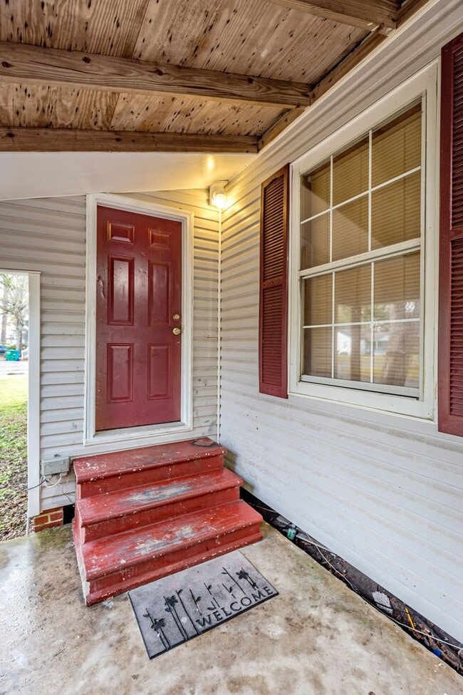 Building Photo - Cozy 2-Bedroom Home in Pascagoula