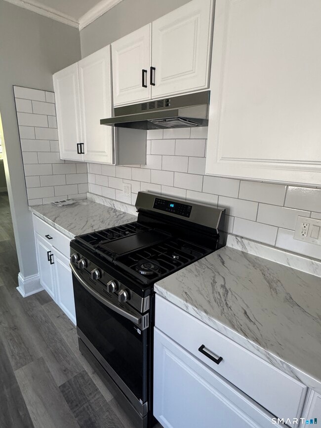 Building Photo - 67-69-69 Westbourne Pkwy
