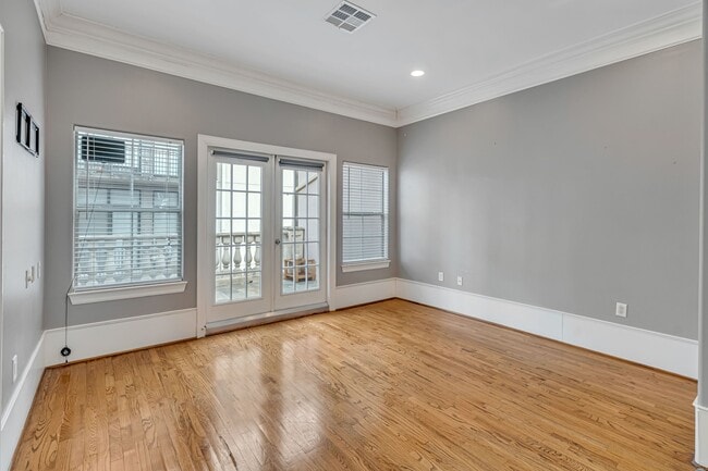 Building Photo - 1215 Rosedale St