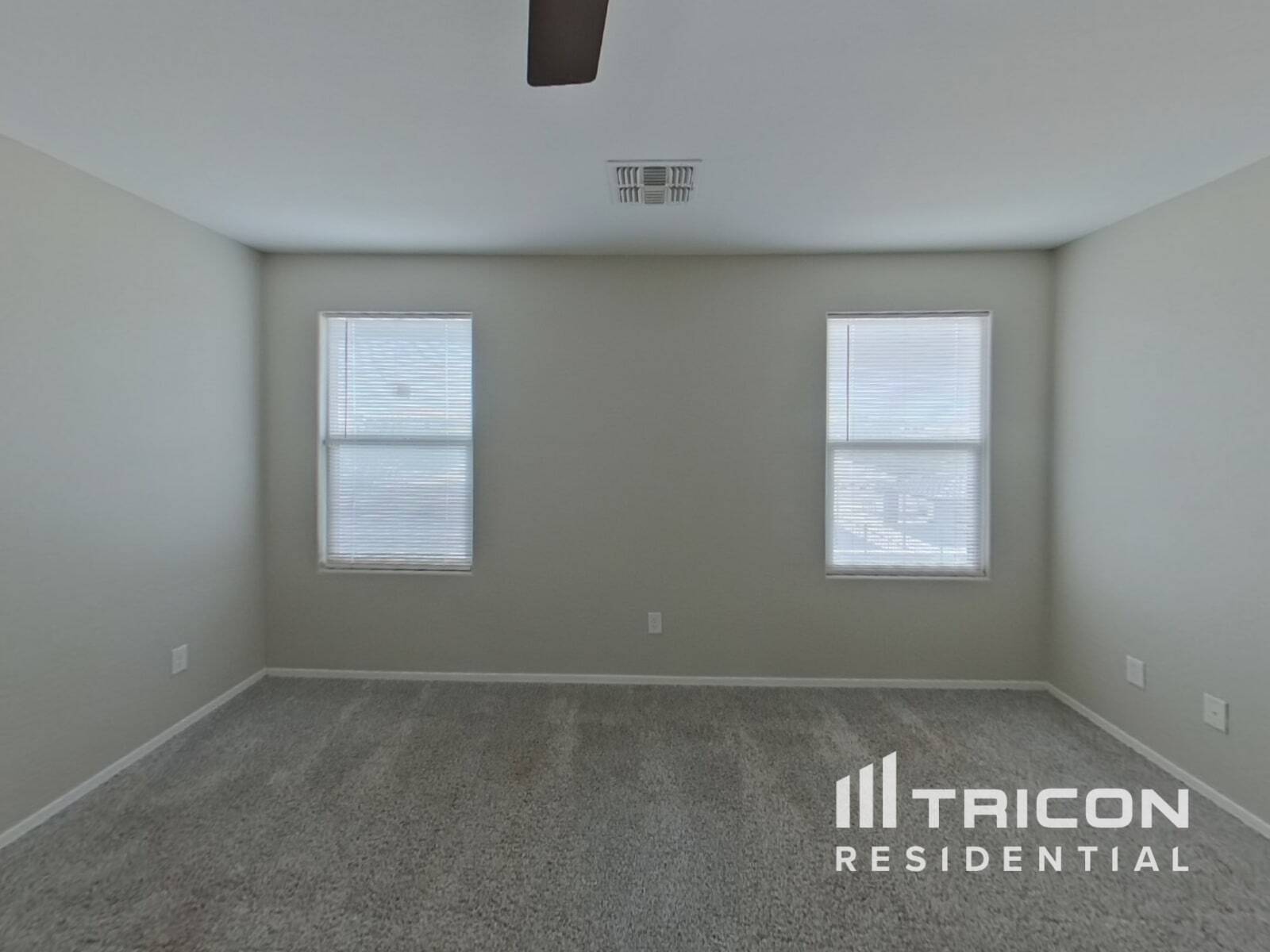 Building Photo - 40859 W Portis Dr