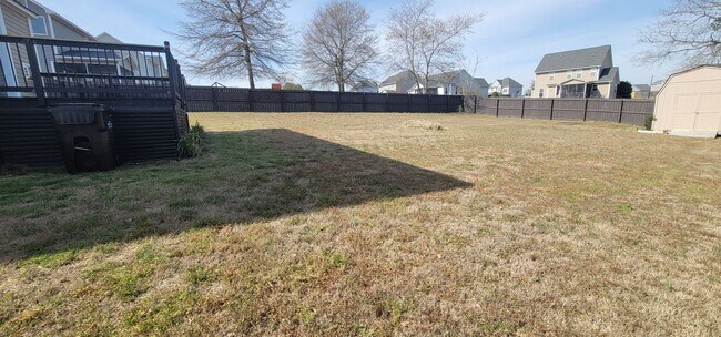 Building Photo - Beautiful Two-Story Home located in Asheford- Close to Fort Bragg & Minutes from Shopping/Restaur...