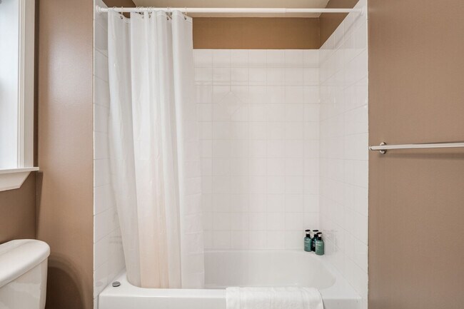 Building Photo - 4224 Francis Ave N