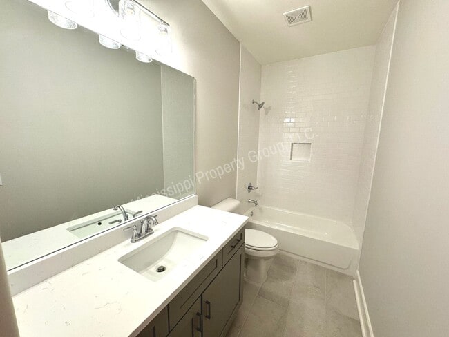 Building Photo - 3BD/3.5BA FOR RENT IN THE RESERVE