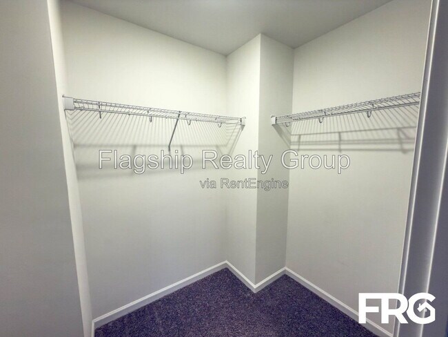 Building Photo - 100 Kettle Dr