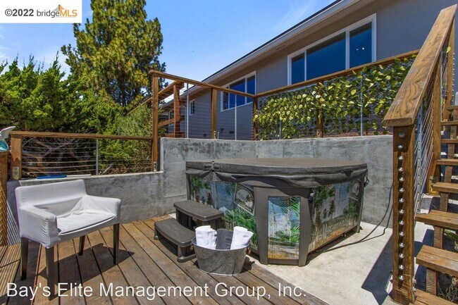 Building Photo - 3 br, 2 bath House - 4200 Aberfoil Ave