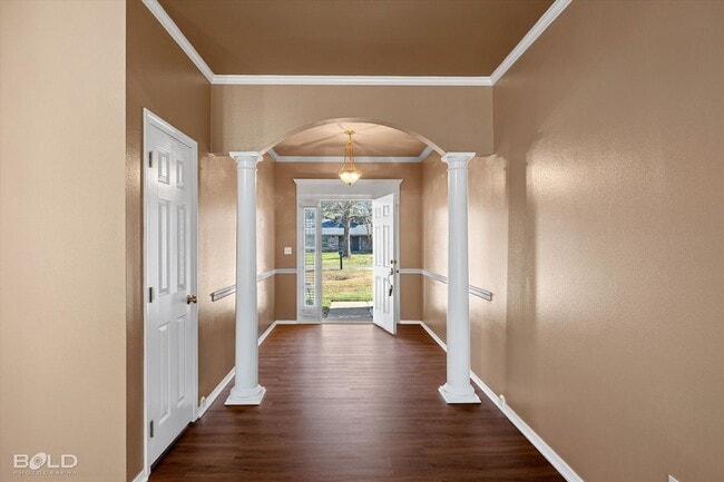 Building Photo - 406 Lavita Dr