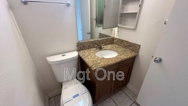 Building Photo - 13331 Barcelona Pl