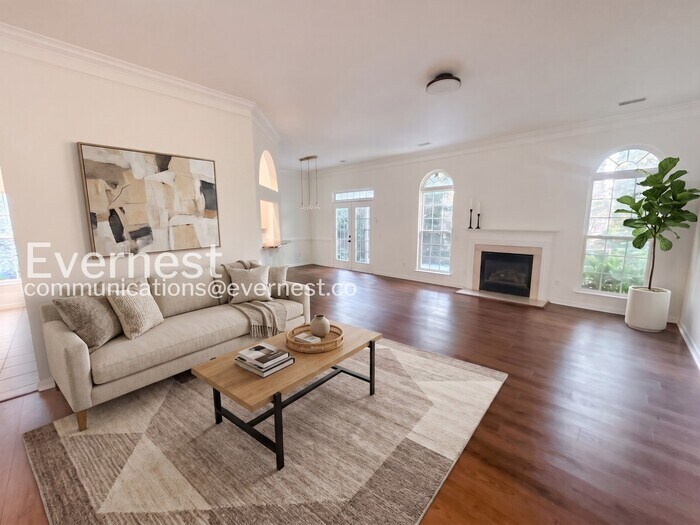 Building Photo - 164 Foxtail Dr