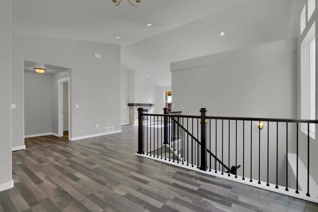 Building Photo - 15782 Lake Mist Dr
