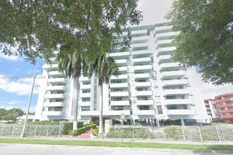 Building Photo - 1825 W 44th Pl