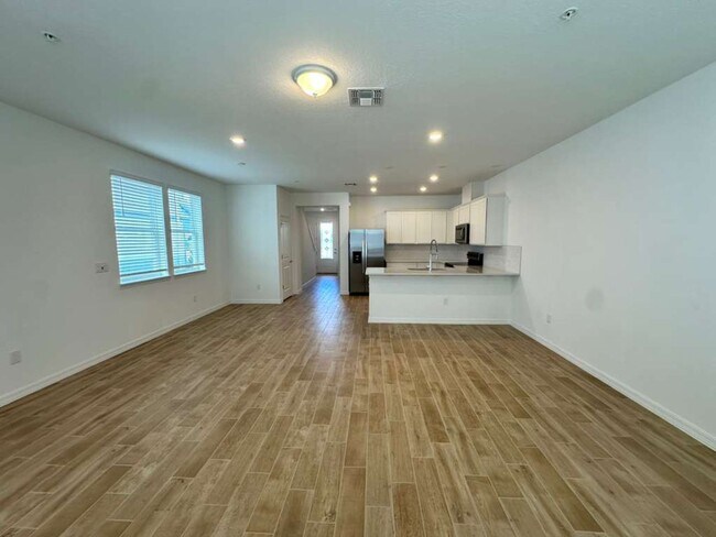 Building Photo - 4544 Orchard View Aly