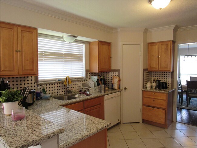 Building Photo - 3926 Summit Valley Dr