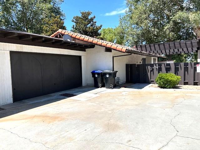Building Photo - 1341 Seven Hills Dr