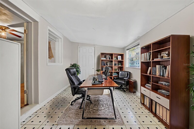 Building Photo - 614 Spruce St