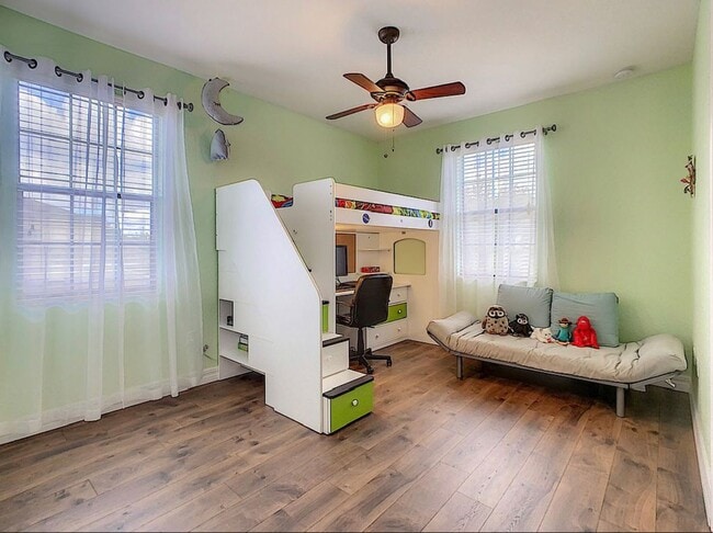 Building Photo - Luxury Living in Woodland Lakes Preserve: Fully-Furnished