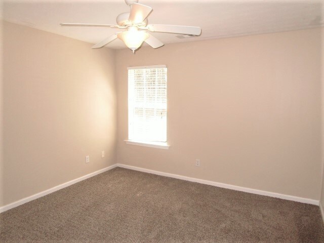 Building Photo - 324 Sunderland Way
