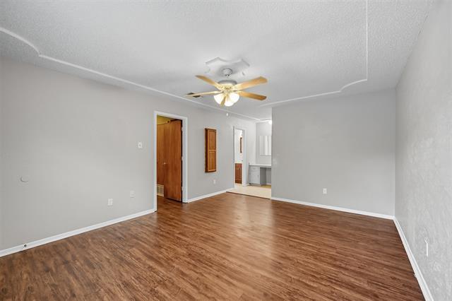 Building Photo - 7604 Mary Dr