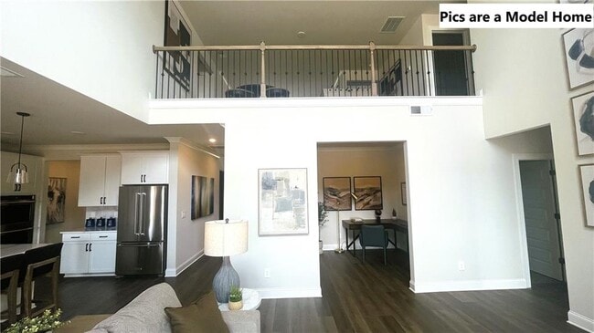 Building Photo - 3237 Madeira Dr