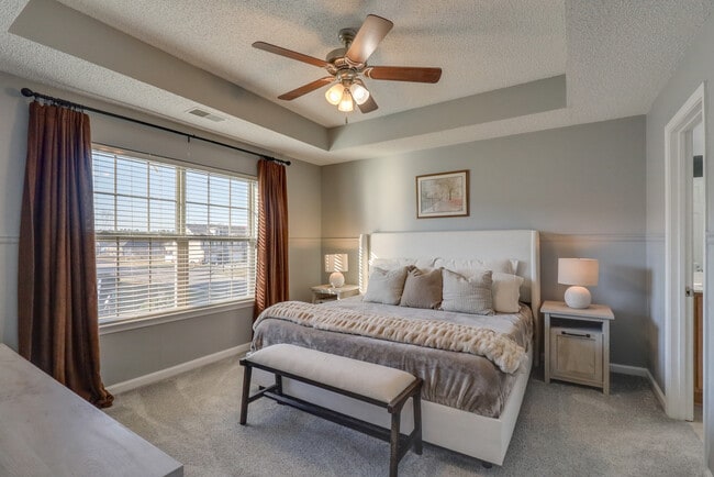 Building Photo - 1135 Canyon Oak Loop