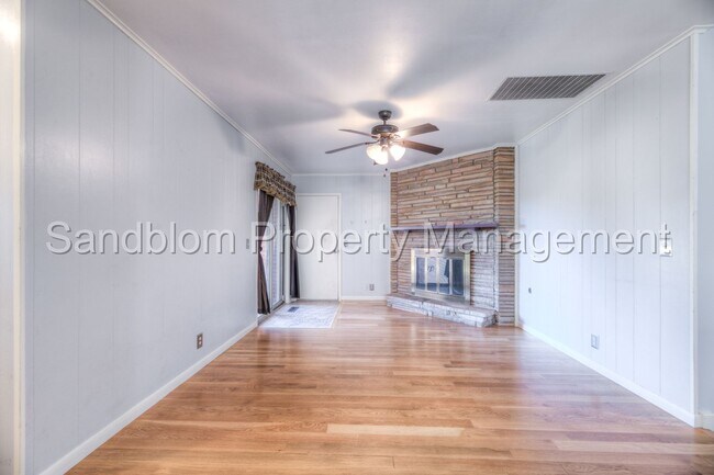 Building Photo - For Lease | Midtown Tulsa | Available Now!