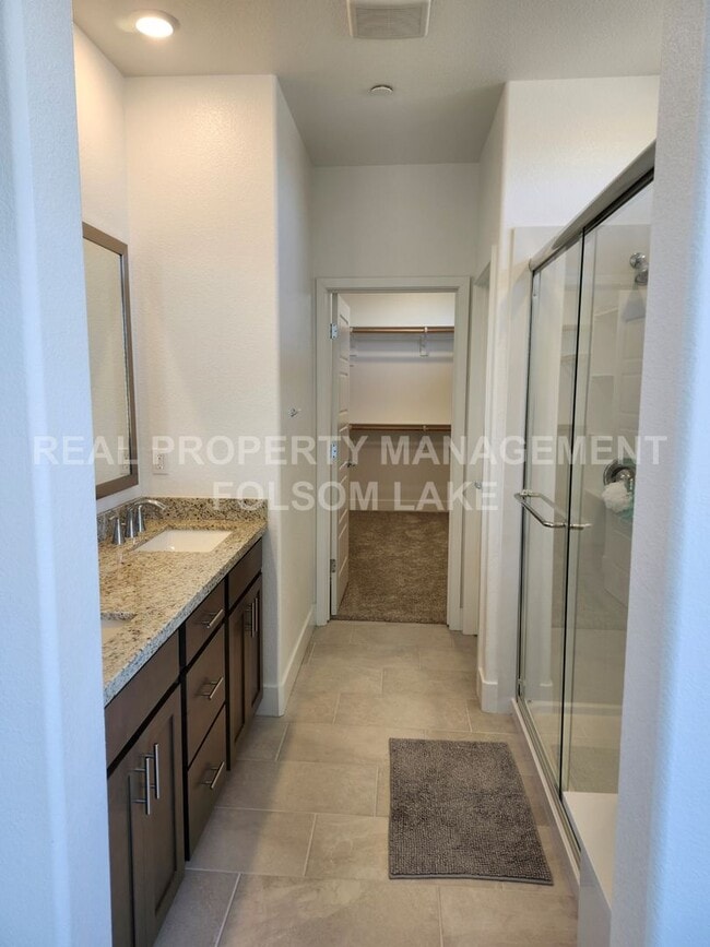 Building Photo - Coming Soon!! 3 Bedroom 2.5 bath corner lo...