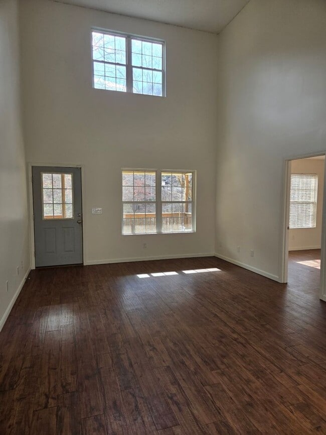 Building Photo - $2,350 - 4 Bedroom 2.5 Bathroom Unfurnished Home Near WCU