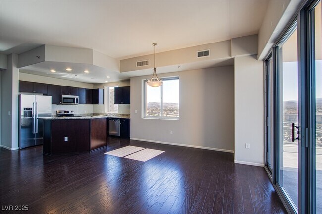 Building Photo - 8255 S Las Vegas Blvd