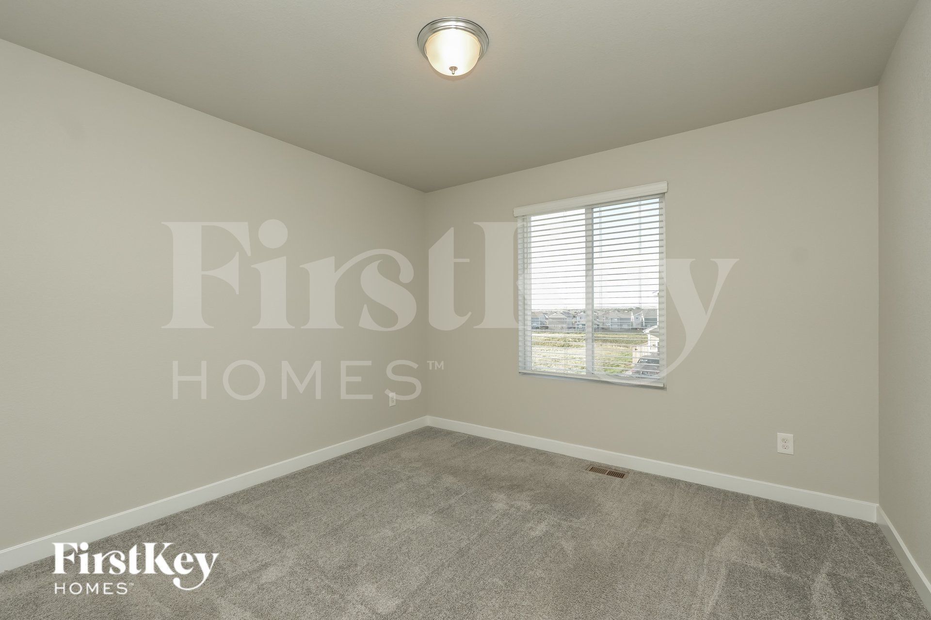 Building Photo - 10045 Luneth Dr
