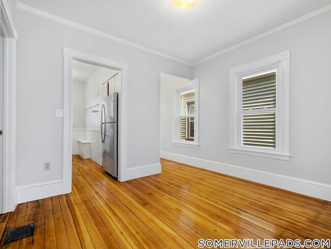 Building Photo - 59 Hawthorne St