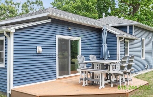 Building Photo - Zeeland Gem! Gorgeous 2 Bed/2 Bath Single-...