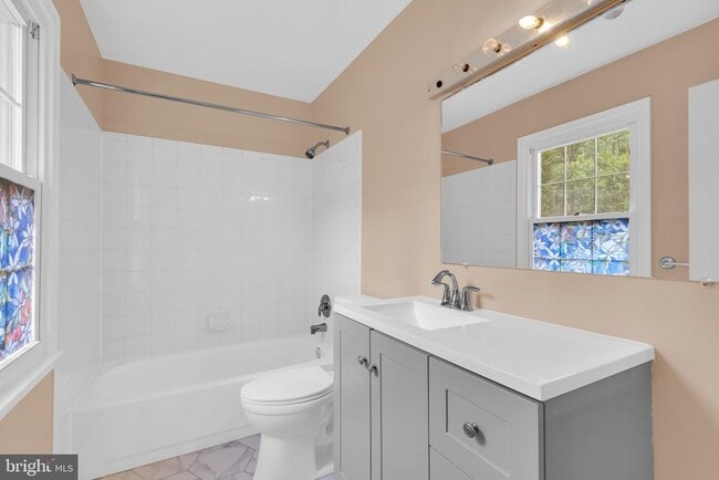 Building Photo - 7428 Fountain Head Dr