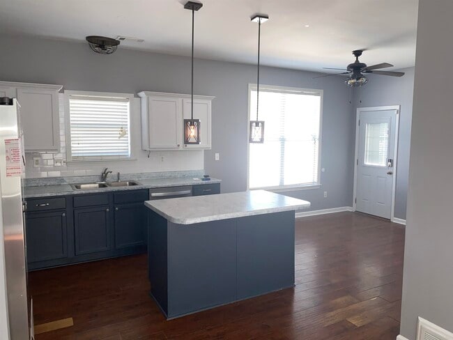 Building Photo - 1306 Isle Pointe Dr