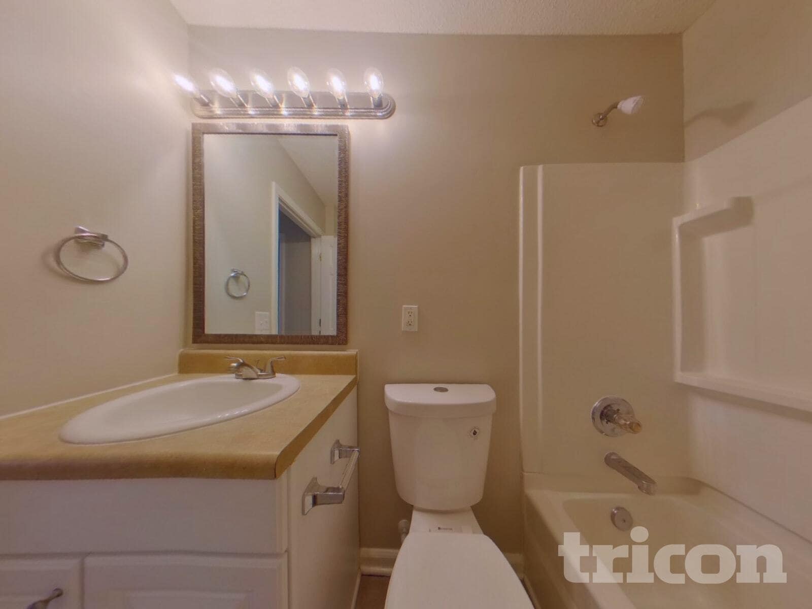 Building Photo - 521 Halleck Ln