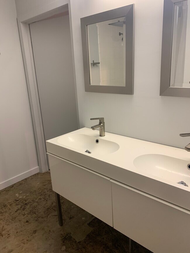 Building Photo - 800 Peachtree St NE