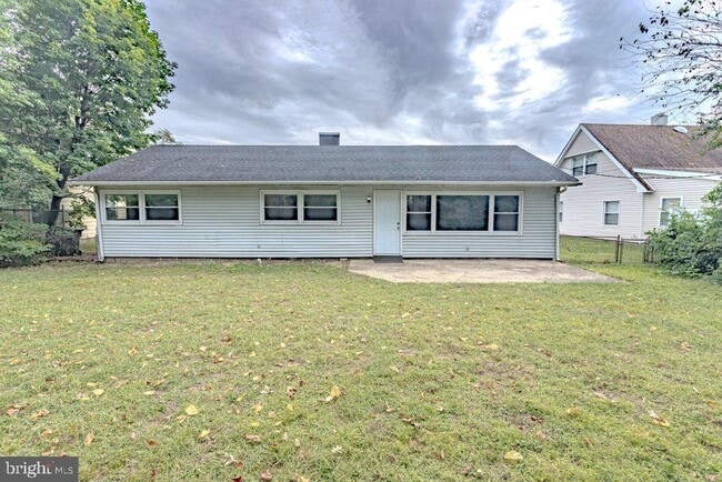 Building Photo - 9 Bloomfield Ln