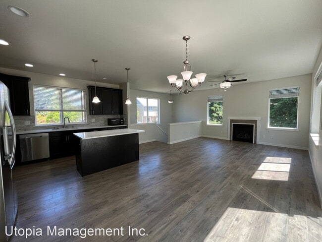 Building Photo - 4 br, 2 bath House - 540 Harman Way