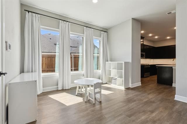 Building Photo - 2121 Tolleson Dr