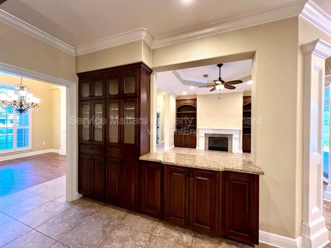 Building Photo - 2926 Greystone Dr