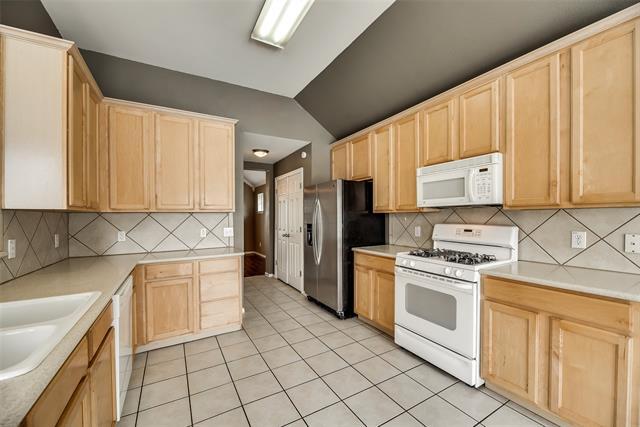 Building Photo - 3209 Bloomfield Trail