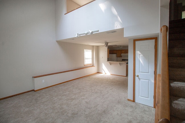 Building Photo - 1321 Godas Cir