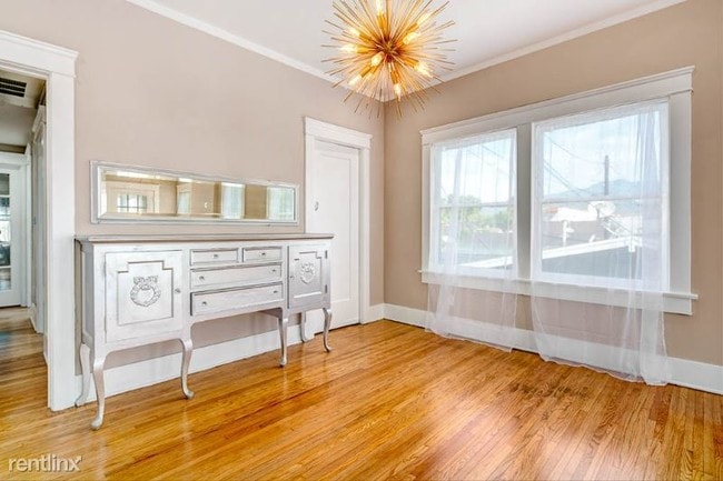 Building Photo - 1136 N Columbus Ave