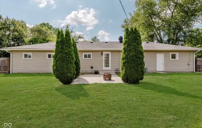 Building Photo - 10409 Barmore Ave