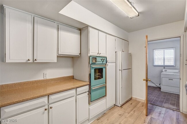 Building Photo - 1516 Inverness Ave