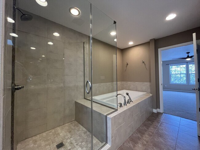 Building Photo - Stunning 4BR Home with Formal Living & Dining, Office & Gourmet Kitchen