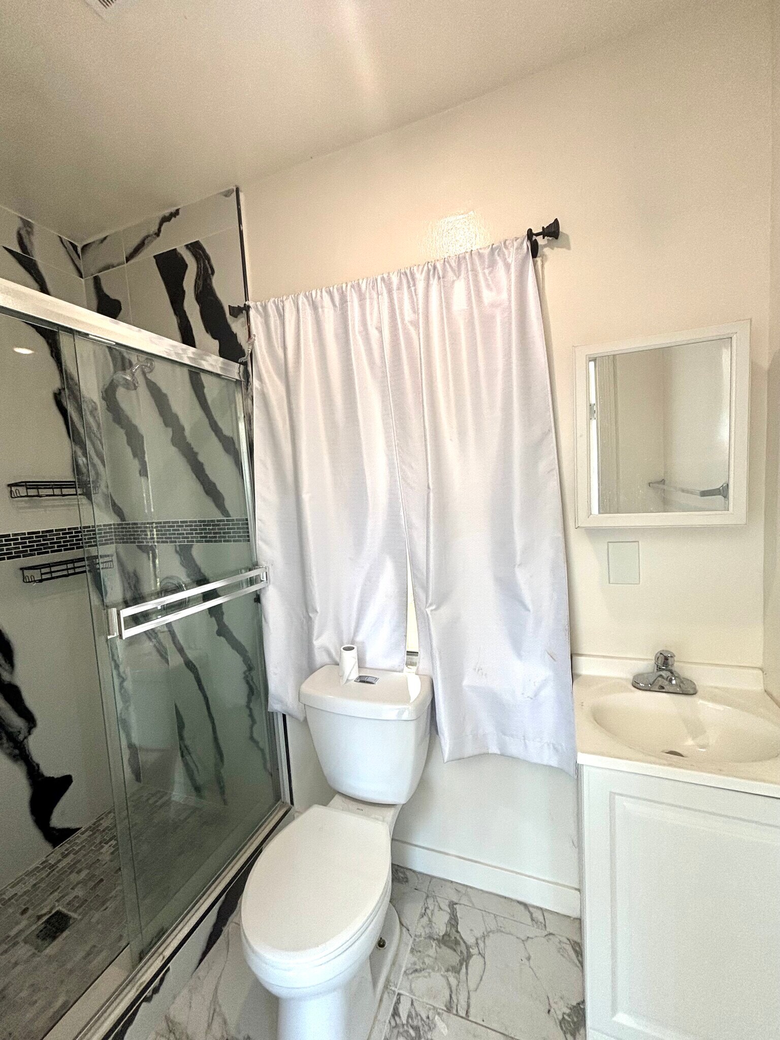 Building Photo - 2905 Van Buren Pl