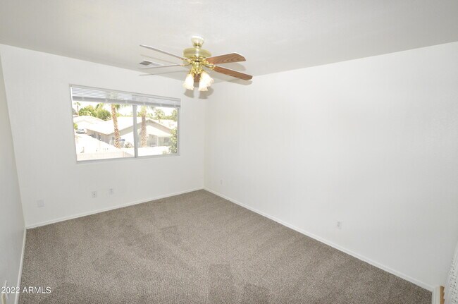 Building Photo - 1078 W Heather Ave