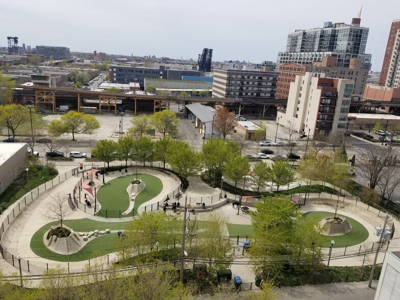 View from living room/balcony - 1620 S Michigan Ave
