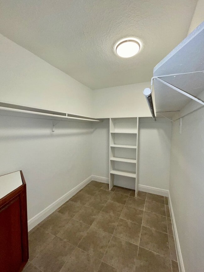 Building Photo - 1 Bed /1 Bath w/ Private Courtyard